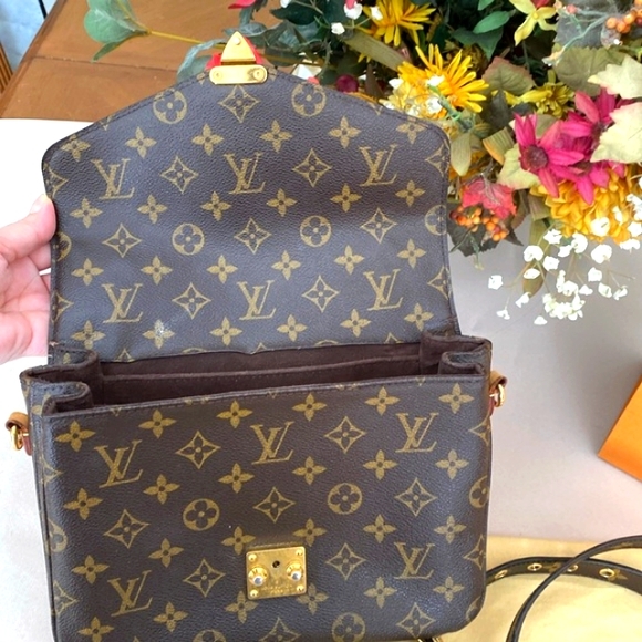 LOUIS VUITTON , Auth monogram pochette Métis crossbody , satchel. - Picture 5 of 16